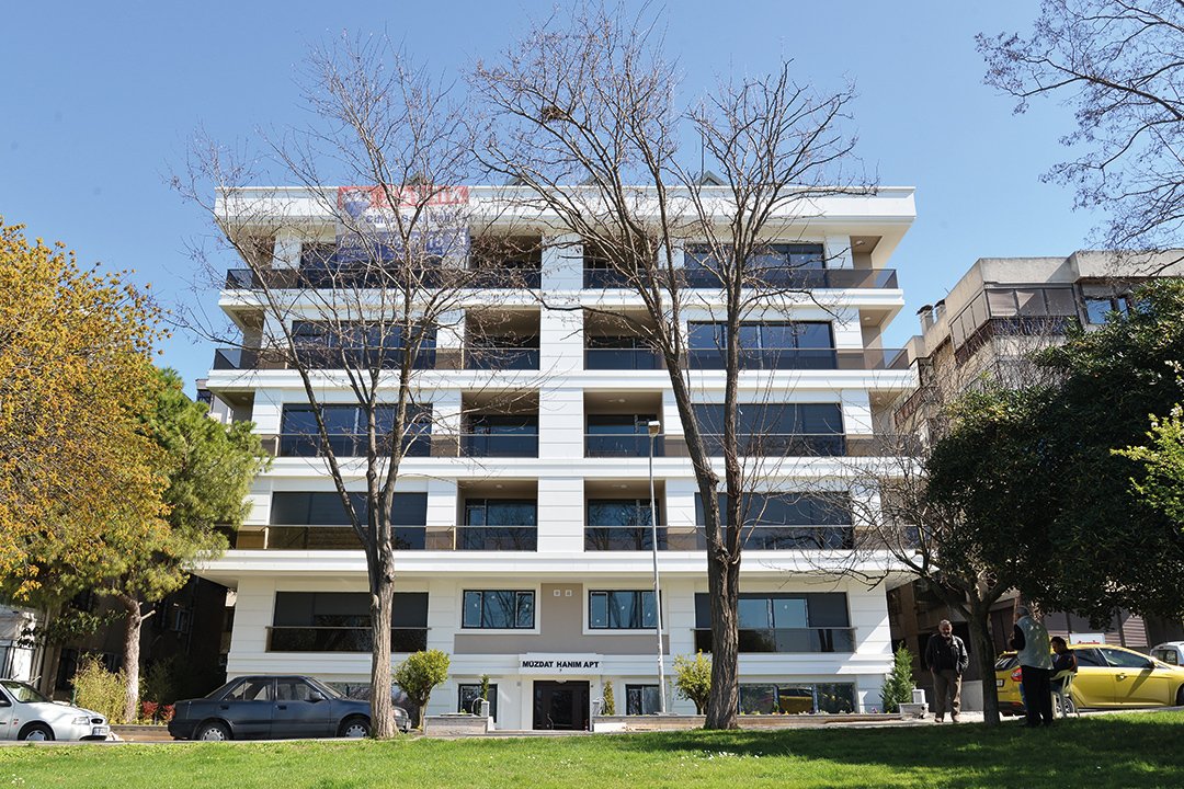 Müzdat Hanım Apt.